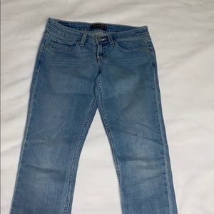 Like new Levi’s too superlow 524 jeans